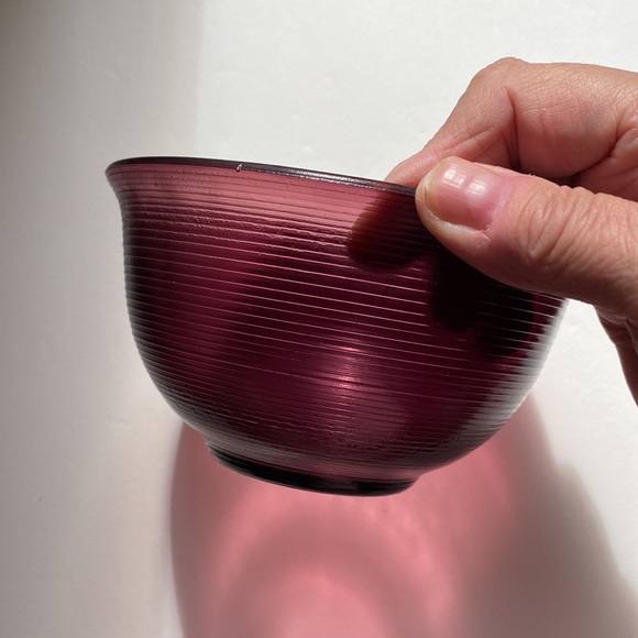 Recycled glad ribbed bowls. Set of 5. Purple colour - Picture 5 of 7